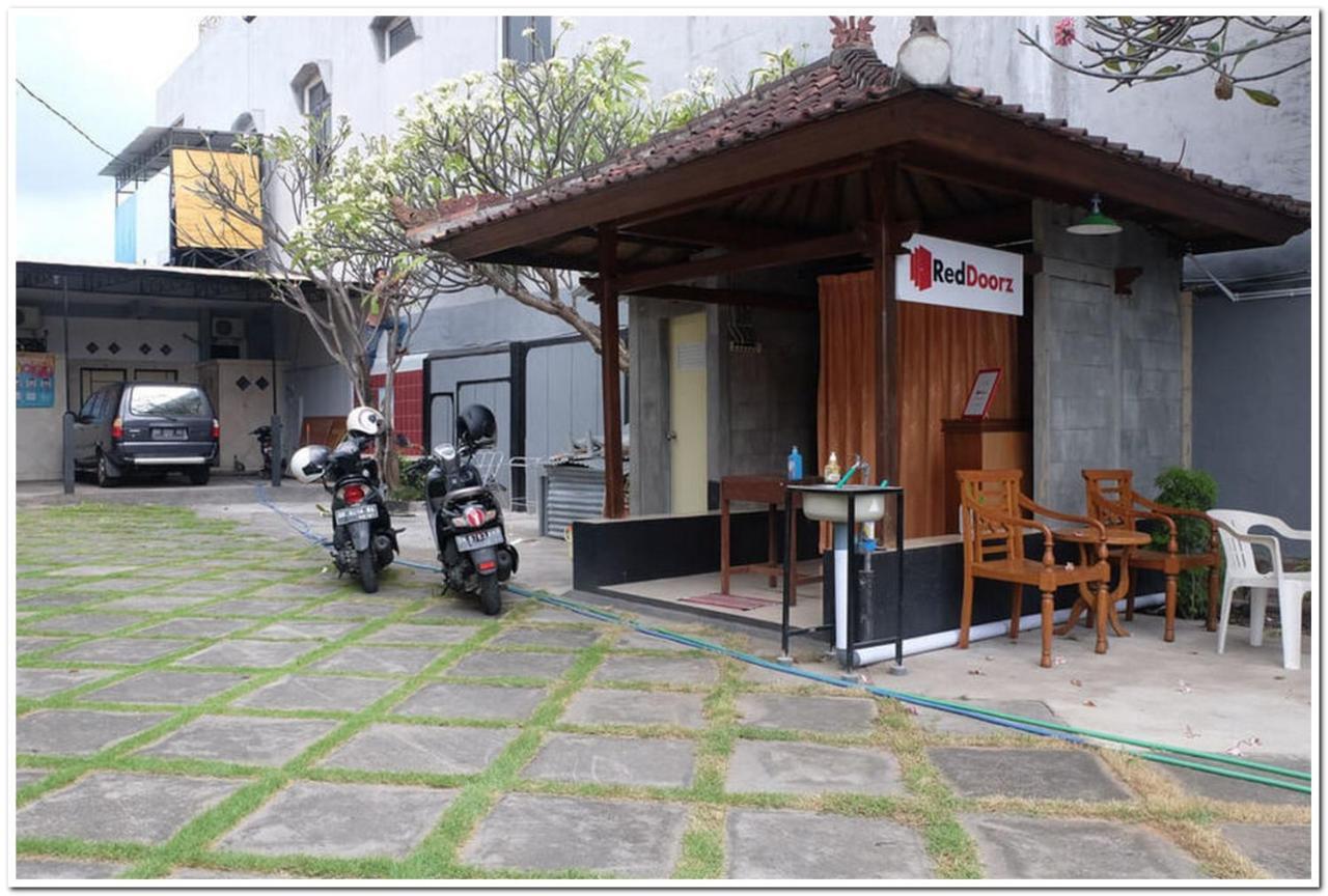Reddoorz Near Penimbangan Beach Singaraja Exterior foto