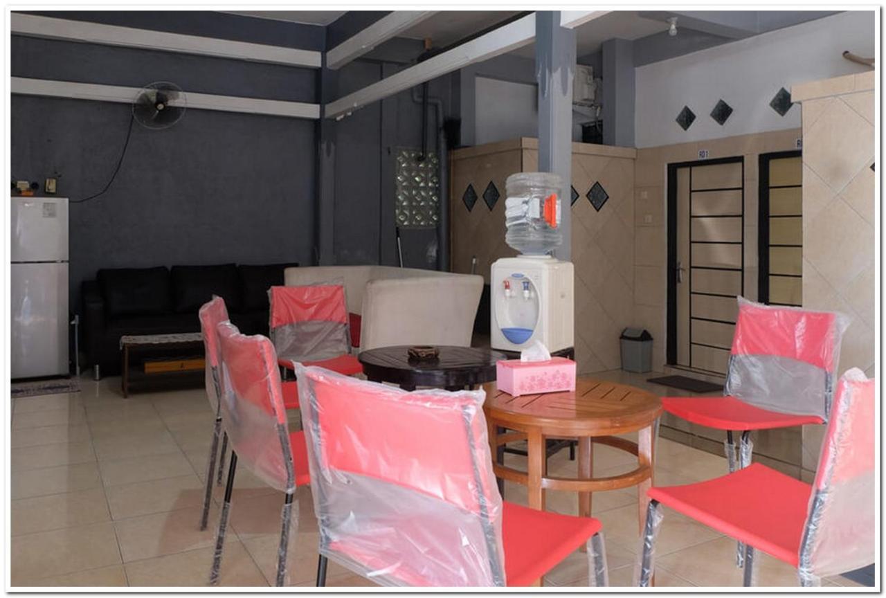 Reddoorz Near Penimbangan Beach Singaraja Exterior foto